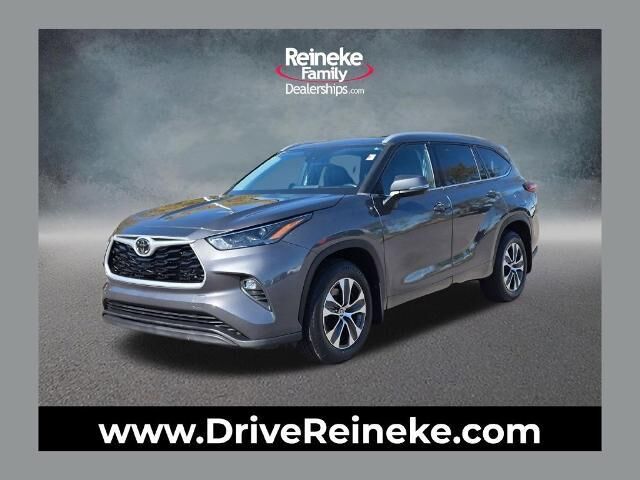2022 Toyota Highlander XLE