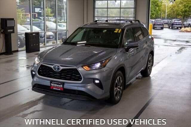 2021 Toyota Highlander Hybrid XLE