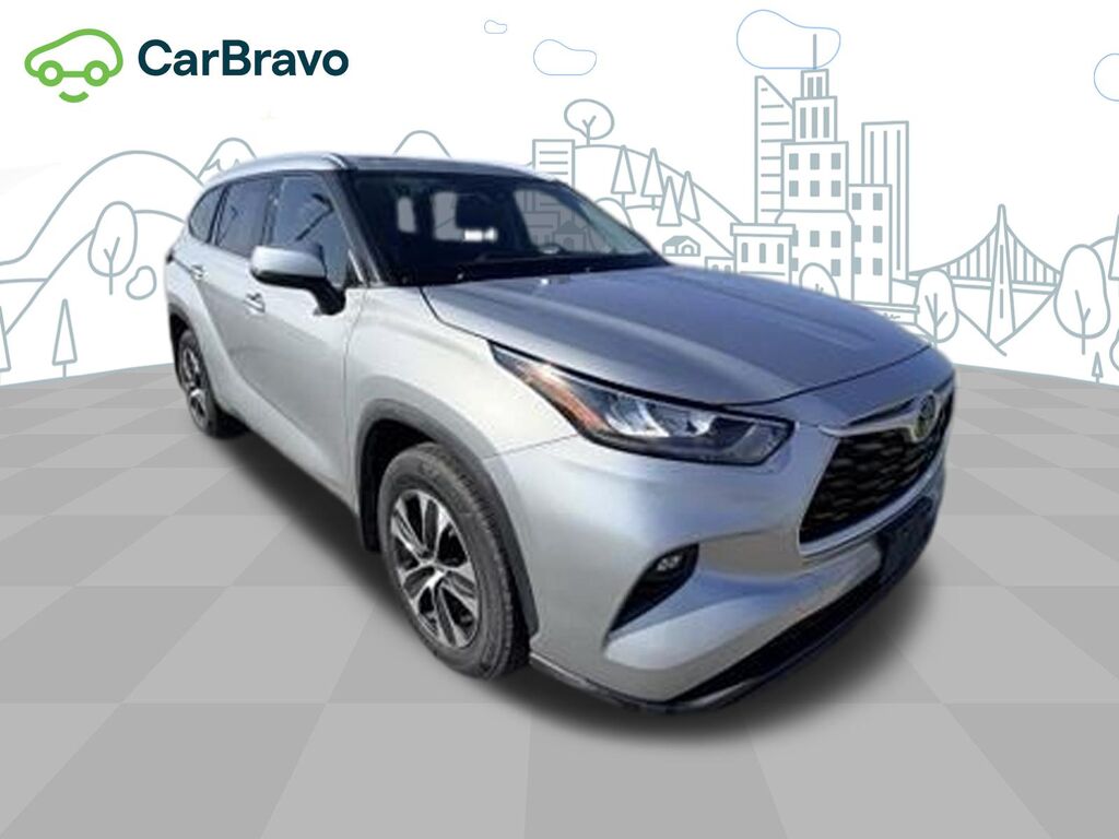 2020 Toyota Highlander XLE — photo 1 of 6