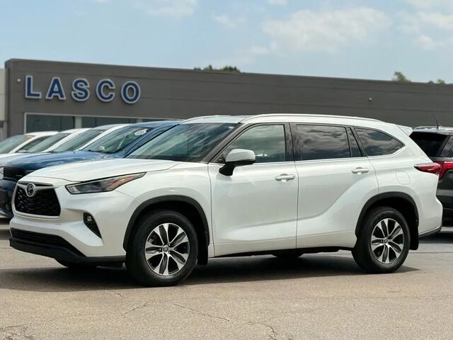 2022 Toyota Highlander XLE