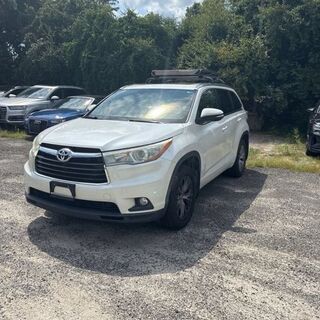 2015 Toyota Highlander XLE — photo 1 of 13