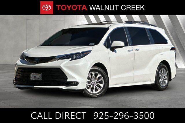 2025 Toyota Sienna XLE