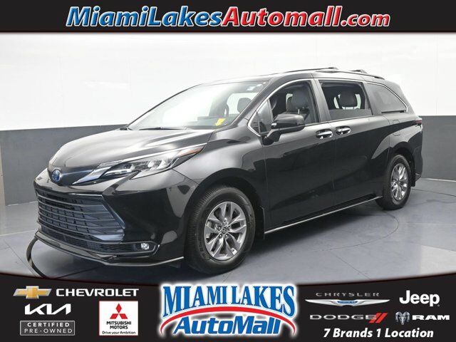 2025 Toyota Sienna XLE