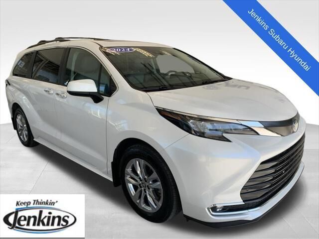 2024 Toyota Sienna XLE 7-Passenger