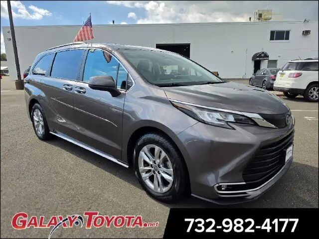 2023 Toyota Sienna XLE 7-Passenger