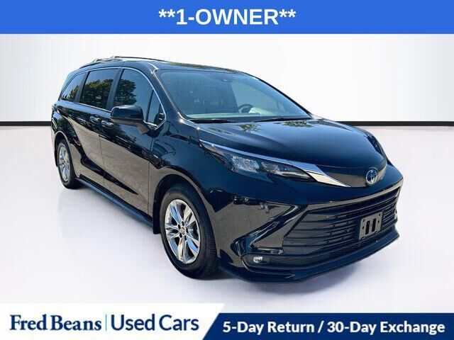 2025 Toyota Sienna XLE 7-Passenger