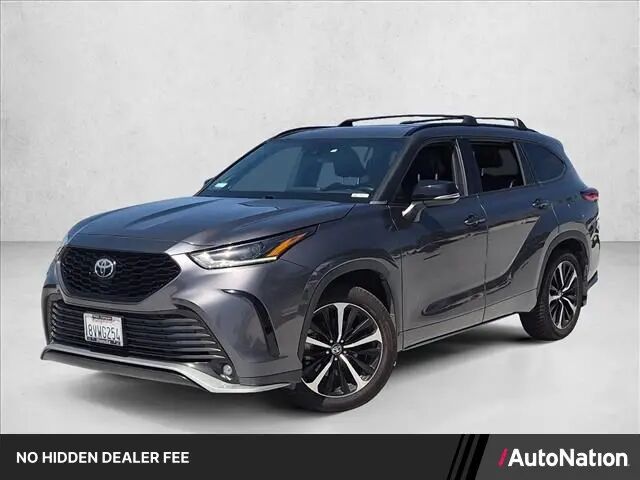 2021 Toyota Highlander XSE — photo 1 of 13