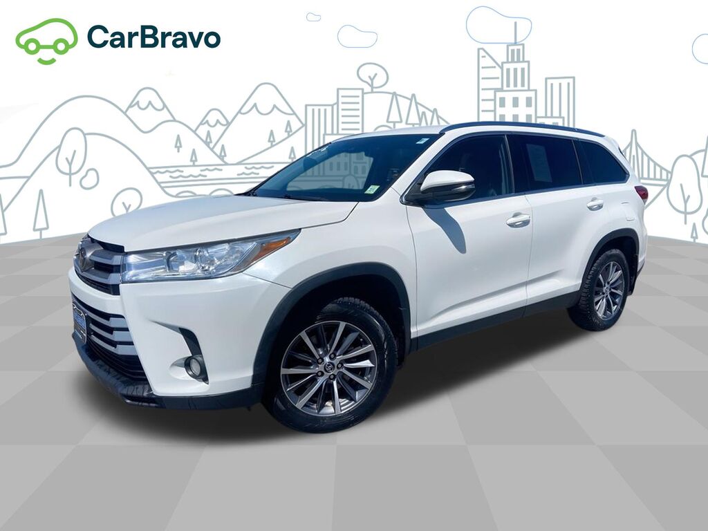 2019 Toyota Highlander XLE — photo 1 of 6