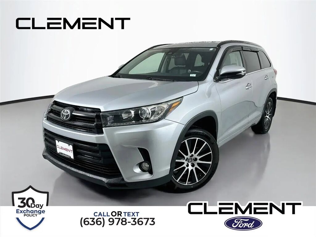 2017 Toyota Highlander SE — photo 1 of 13