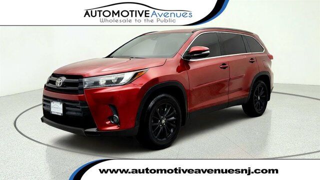 2019 Toyota Highlander SE