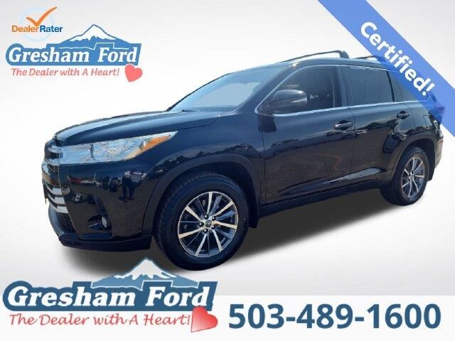 2019 Toyota Highlander SE