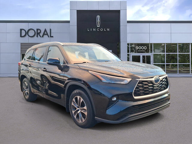 2023 Toyota Highlander Hybrid XLE