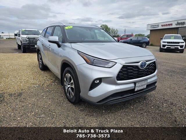 2023 Toyota Highlander Hybrid XLE — photo 1 of 13