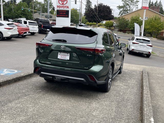 2025 Toyota Highlander Hybrid XLE