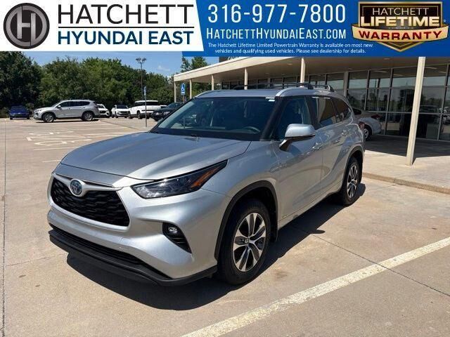 2023 Toyota Highlander Hybrid XLE