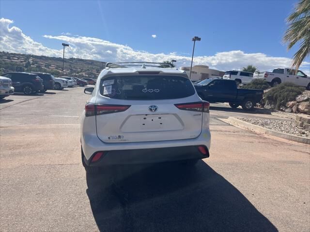2023 Toyota Highlander Hybrid XLE