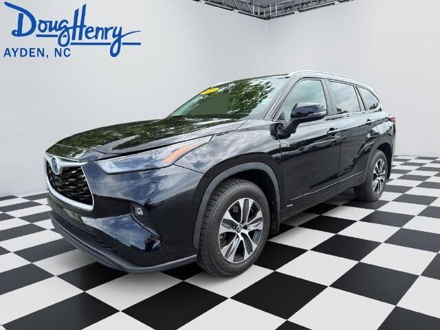 2023 Toyota Highlander Hybrid XLE
