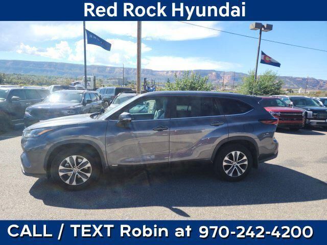 2024 Toyota Highlander Hybrid XLE