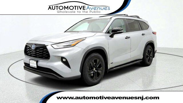 2024 Toyota Highlander Hybrid XLE Nightshade