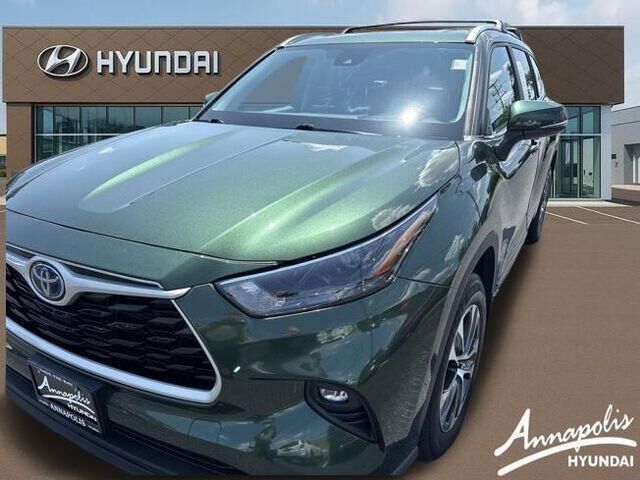 2023 Toyota Highlander Hybrid XLE
