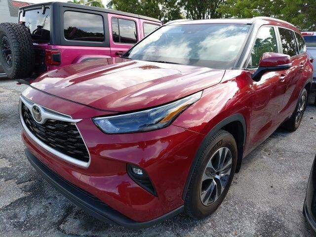 2025 Toyota Highlander XLE