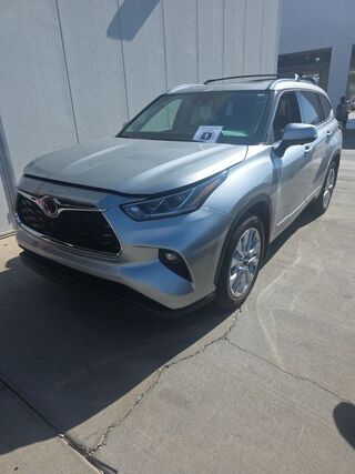 2025 Toyota Highlander Limited — photo 1 of 13