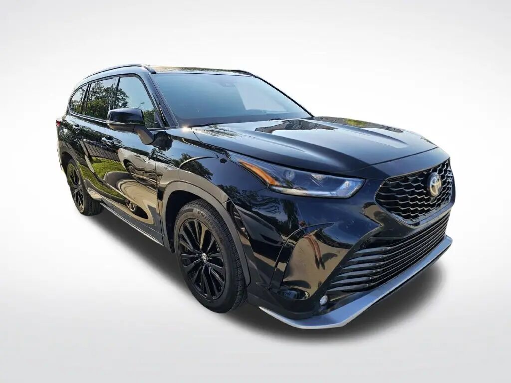 2023 Toyota Highlander XSE — photo 1 of 13