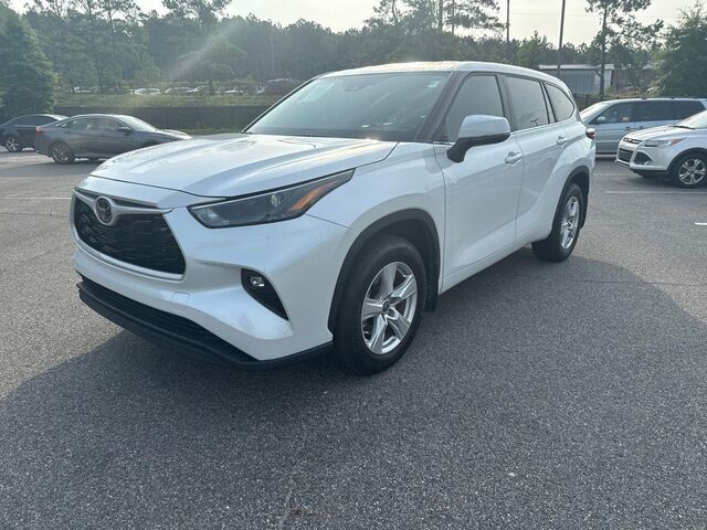 2024 Toyota Highlander LE
