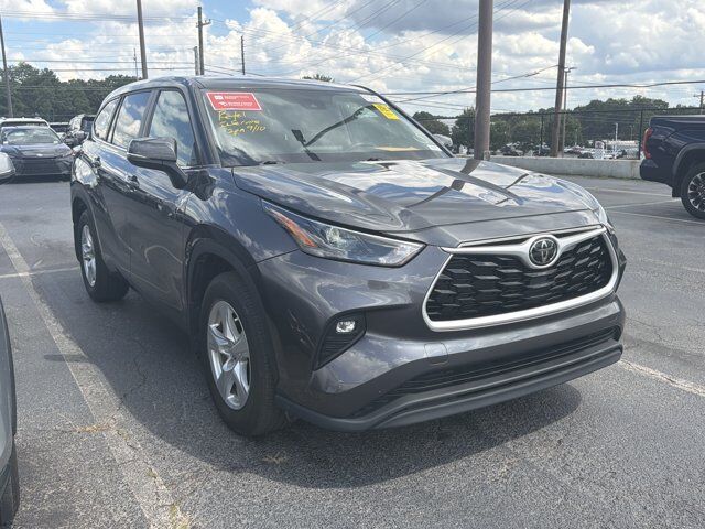 2024 Toyota Highlander LE