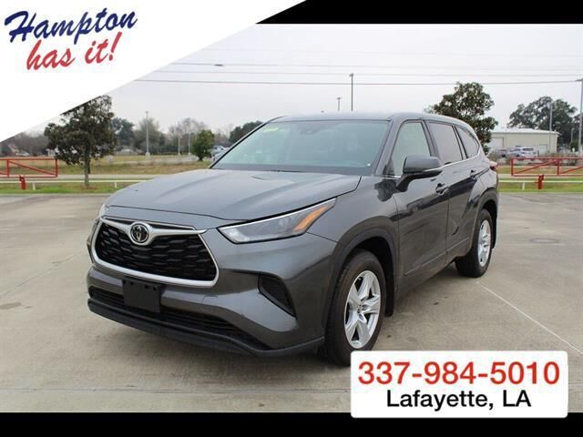 2023 Toyota Highlander L — photo 1 of 63