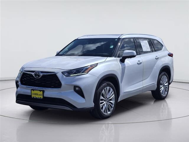 2023 Toyota Highlander Platinum