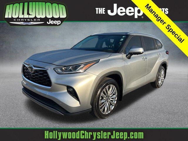 2024 Toyota Highlander Platinum — photo 1 of 13