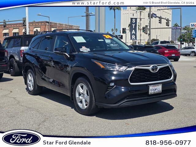 2024 Toyota Highlander LE