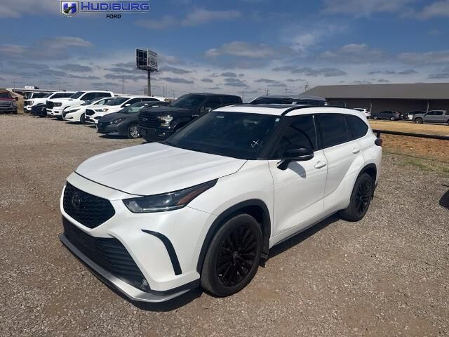 2023 Toyota Highlander XSE