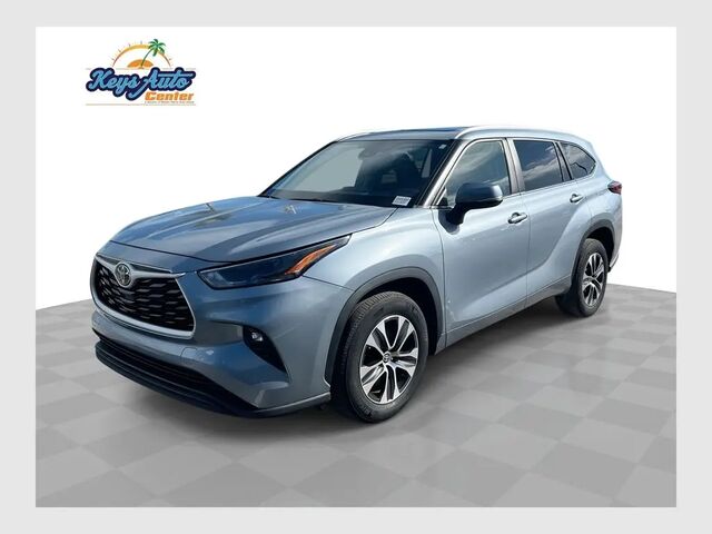 2024 Toyota Highlander LE