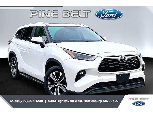 2023 Toyota Highlander XLE