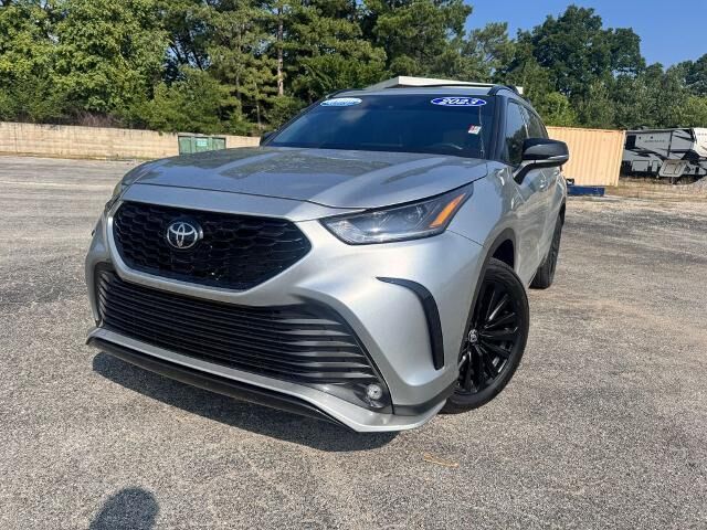 2023 Toyota Highlander XSE — photo 1 of 13