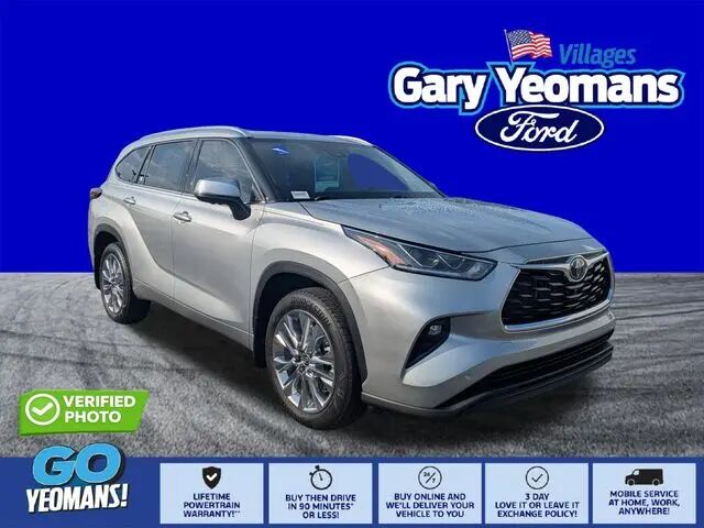 2024 Toyota Highlander Limited — photo 1 of 15