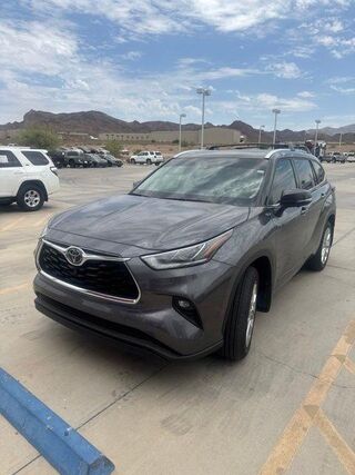 2025 Toyota Highlander Limited — photo 1 of 13