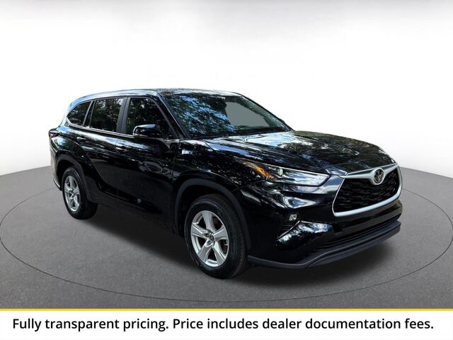 2025 Toyota Highlander LE