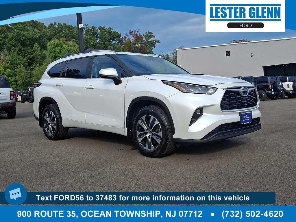 2023 Toyota Highlander XLE — photo 1 of 1