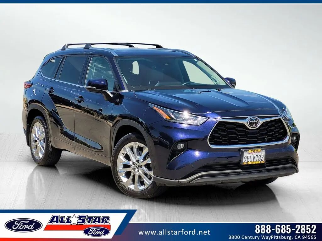 2023 Toyota Highlander Limited — photo 1 of 13