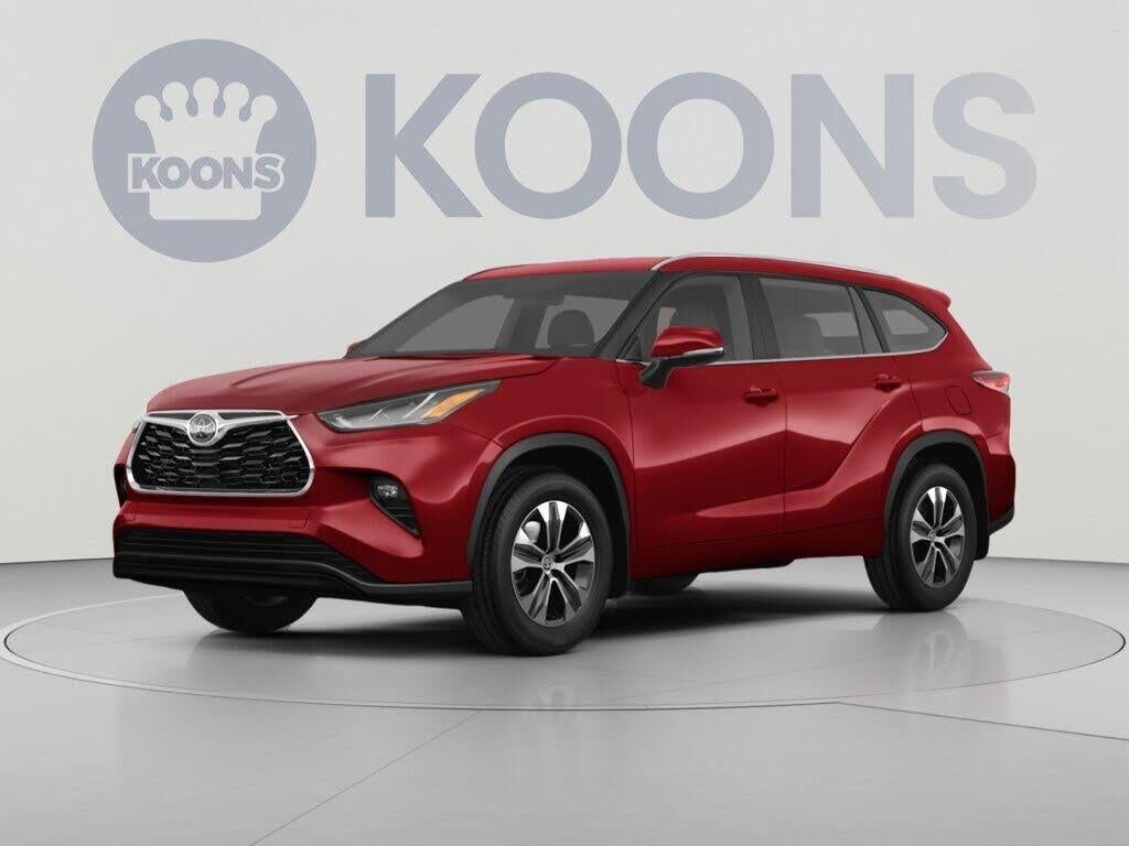 2023 Toyota Highlander XLE — photo 1 of 1