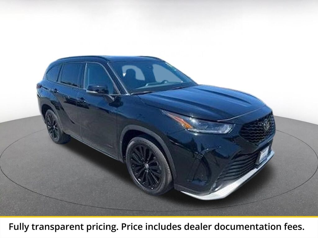 2025 Toyota Highlander XSE — photo 1 of 7