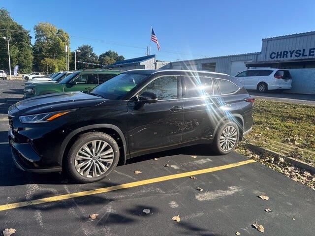 2026 Toyota Highlander Platinum
