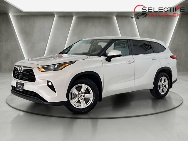 2023 Toyota Highlander LE
