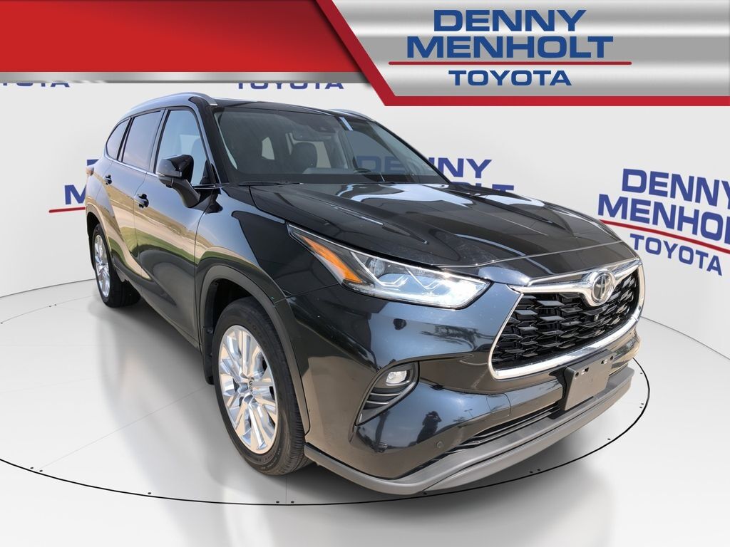 2025 Toyota Highlander — photo 1 of 13