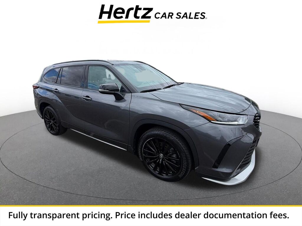 2025 Toyota Highlander XSE — photo 1 of 13