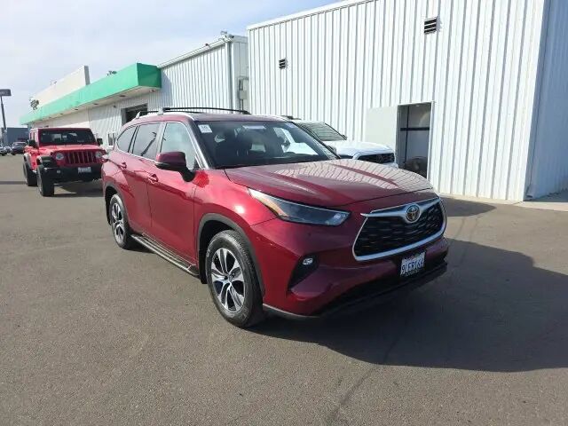 2024 Toyota Highlander XLE