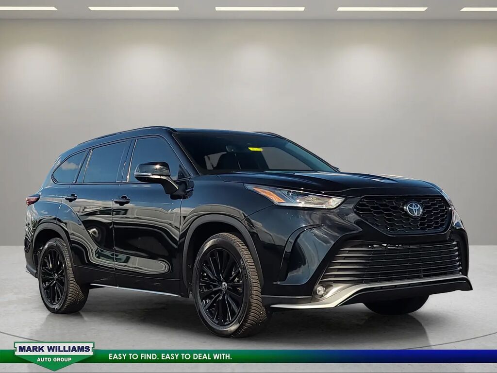 2024 Toyota Highlander XSE — photo 1 of 12